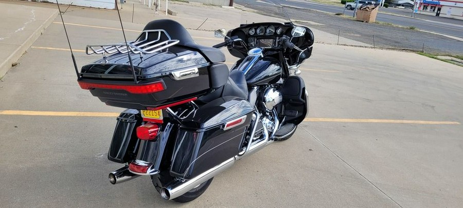 2015 Harley-Davidson® FLHTCU - Electra Glide® Ultra Classic®