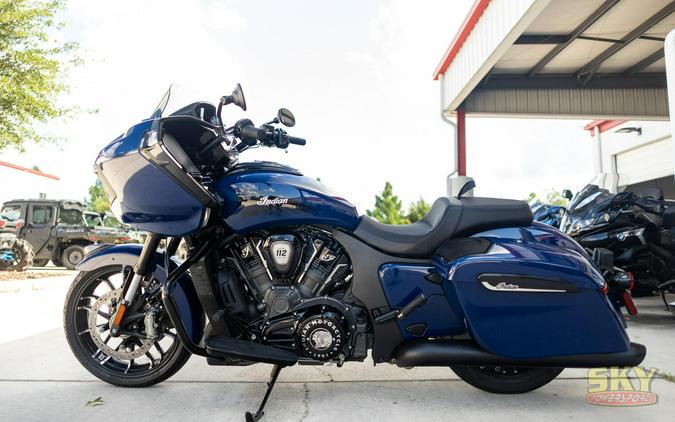 2025 Indian Motorcycle CHALLENGER DARK HORSE 112 RA 49ST
