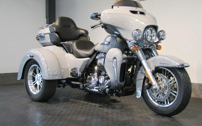 2024 Harley-Davidson® FLHTCUTG - Tri Glide® Ultra