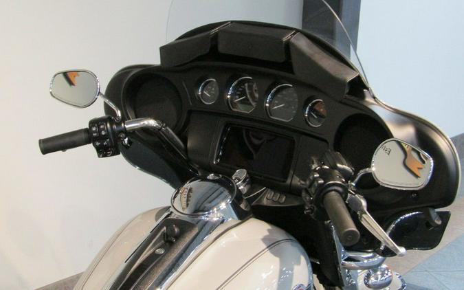 2024 Harley-Davidson® FLHTCUTG - Tri Glide® Ultra