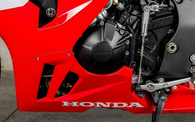 2026 Honda CBR1000RR-R Fireblade SP