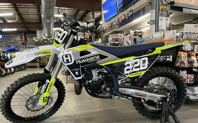 2025 Husqvarna TC 300