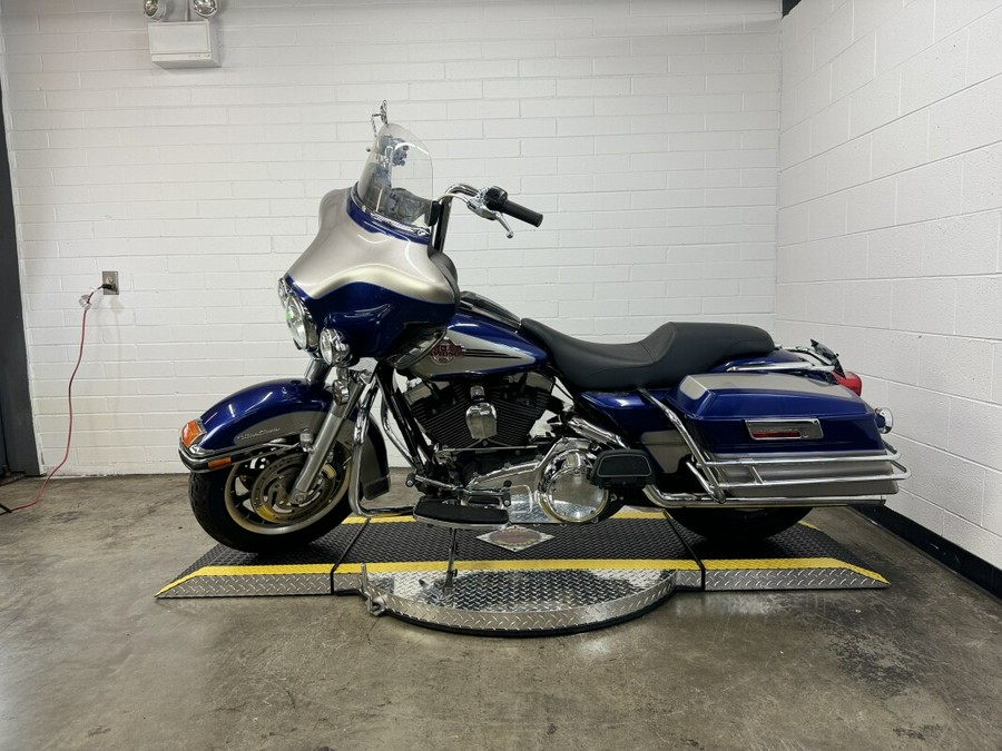 2007 Harley-Davidson® Electra Glide® Ultra Classic® COBALT/PEWTER W/PINSTRIPE