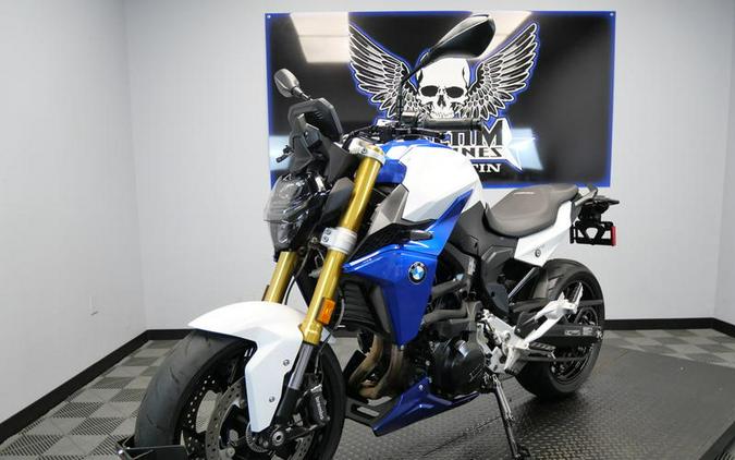 2023 BMW F 900 R Premium