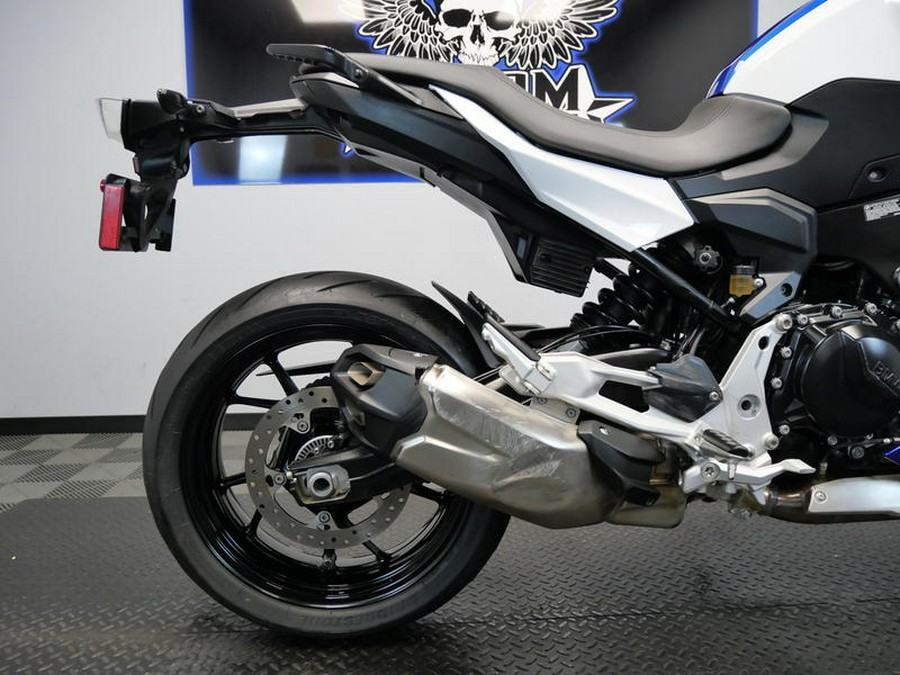 2023 BMW F 900 R Premium