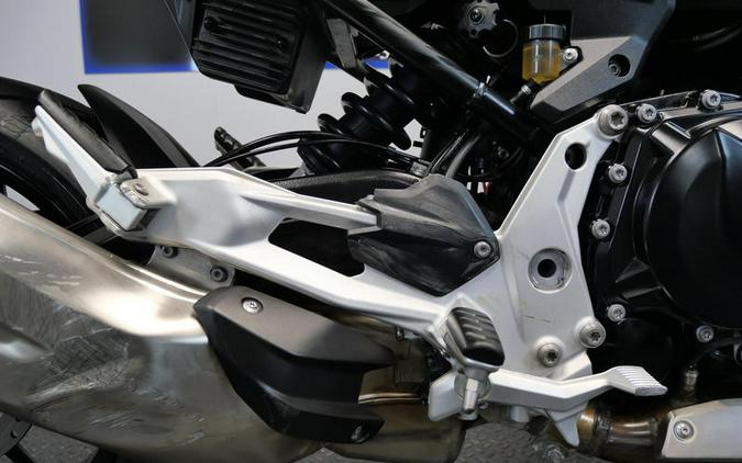 2023 BMW F 900 R Premium