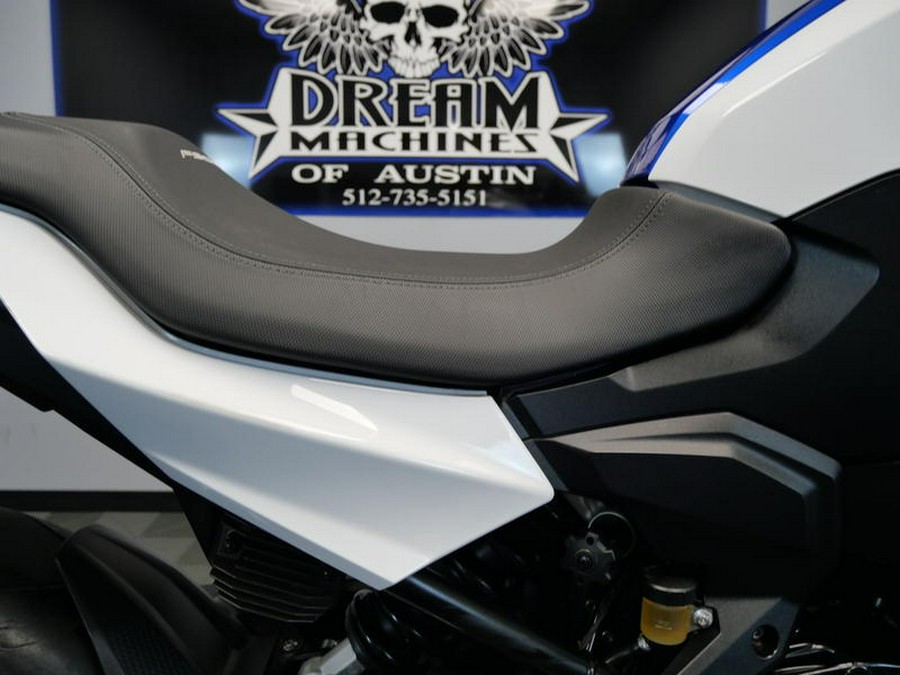 2023 BMW F 900 R Premium