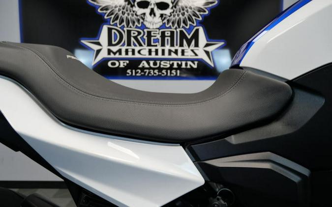 2023 BMW F 900 R Premium