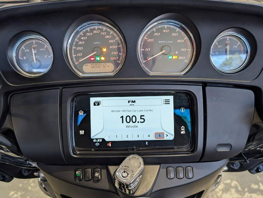 2019 Harley-Davidson® FLHTCUTG - Tri Glide® Ultra