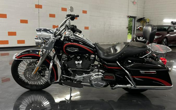 2019 HARLEY DAVIDSON ROAD KING