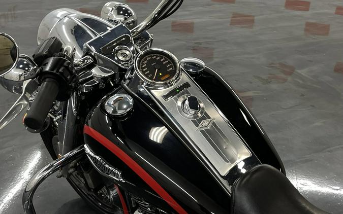 2019 HARLEY DAVIDSON ROAD KING