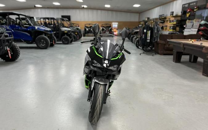 2024 Kawasaki Ninja® 7 Hybrid ABS