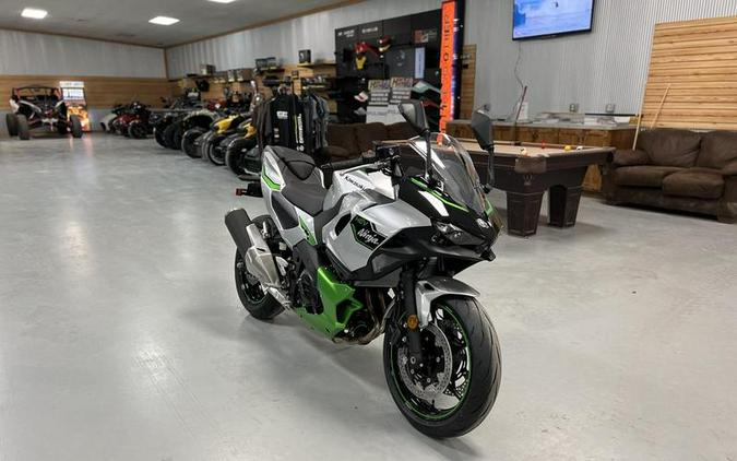 2024 Kawasaki Ninja® 7 Hybrid ABS