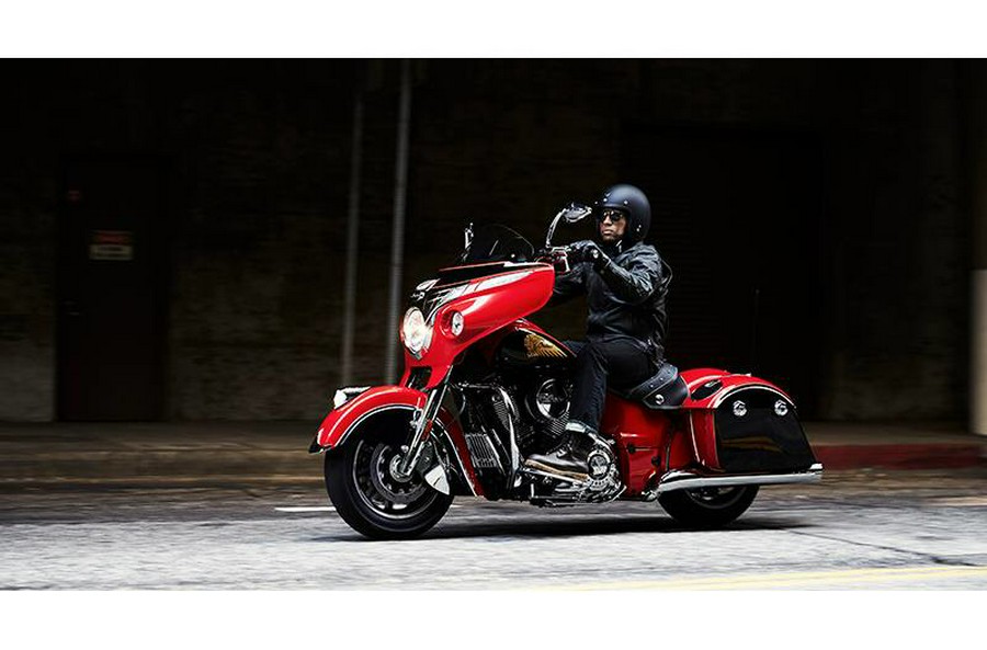 2017 Indian Motorcycle CHIEFTAIN, WILDFIRE RED / THUNDER BLK, 49ST Base