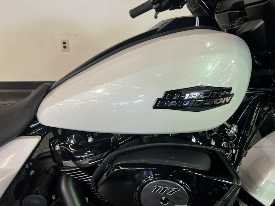 2024 Harley-Davidson Street Glide® White Onyx Pearl FLHX