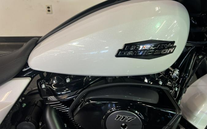 2024 Harley-Davidson Street Glide® White Onyx Pearl FLHX