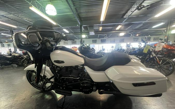 2024 Harley-Davidson Street Glide® White Onyx Pearl FLHX