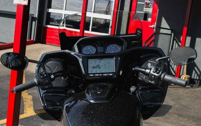 2026 Indian Motorcycle® Challenger 112 Dark Horse® with PowerBand Audio Package