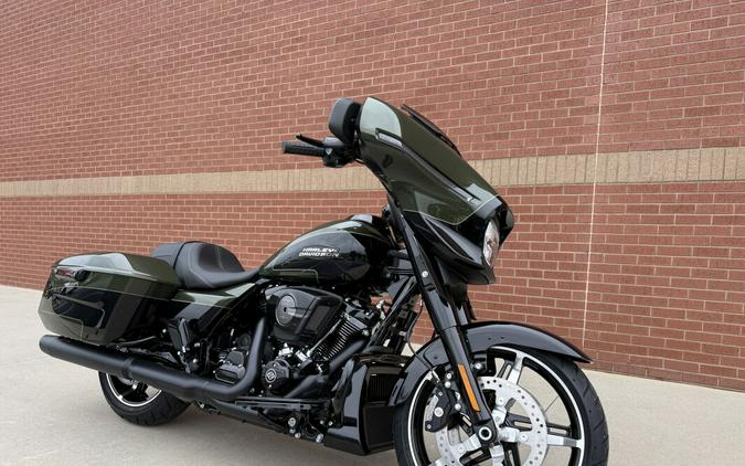 2026 Harley-Davidson® Street Glide® Olive Steel Metallic / Vivid Black Black Trim