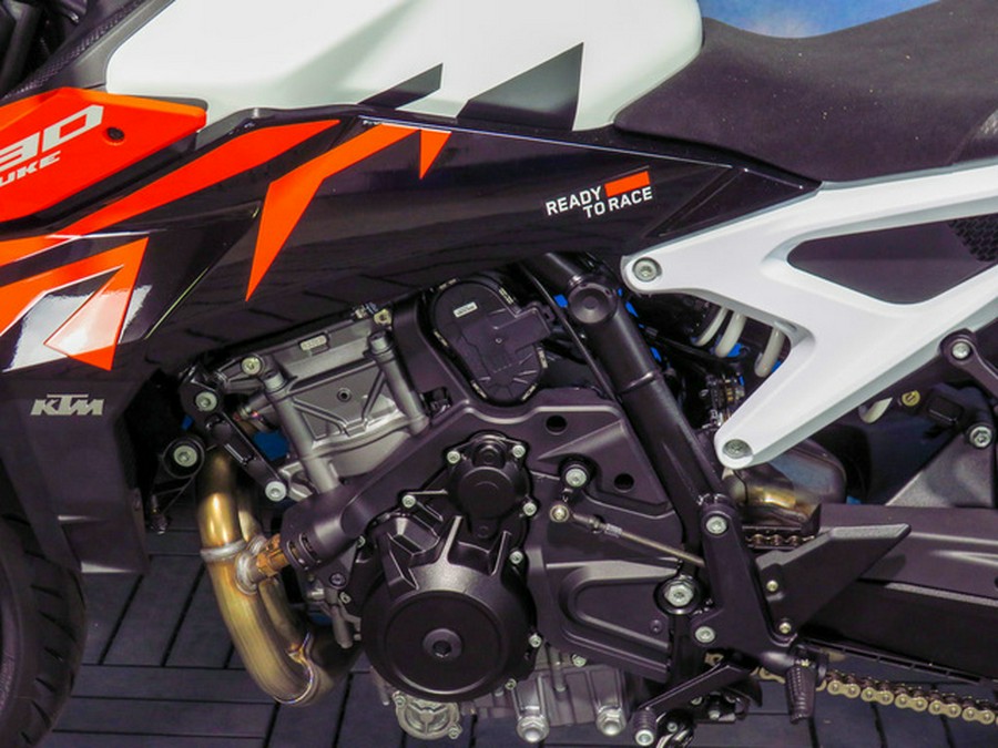2027 KTM 990 DUKE