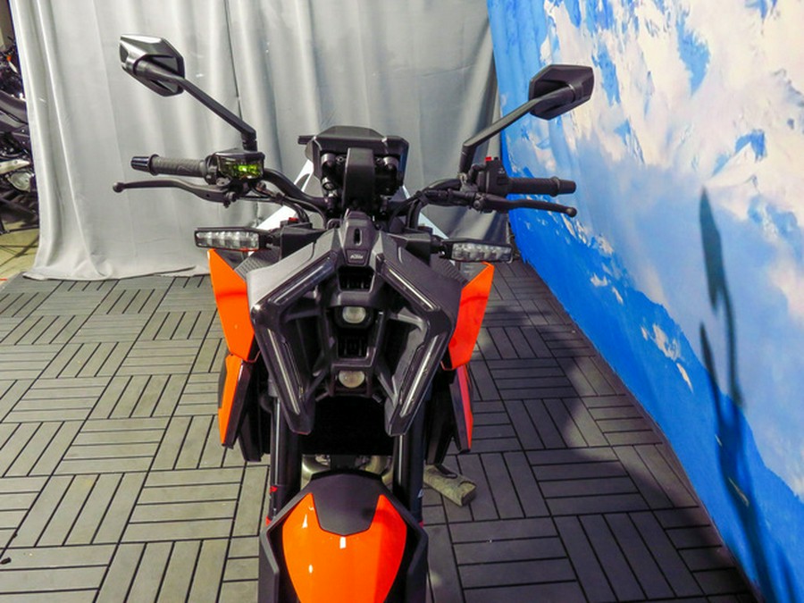 2027 KTM 990 DUKE