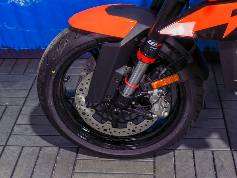 2027 KTM 990 DUKE