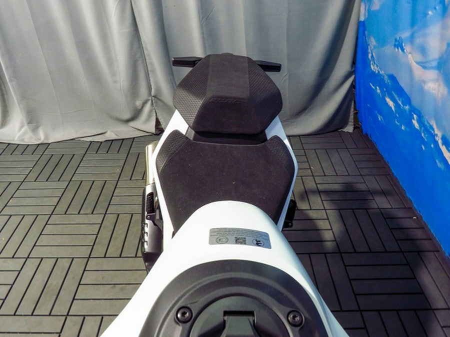 2027 KTM 990 DUKE