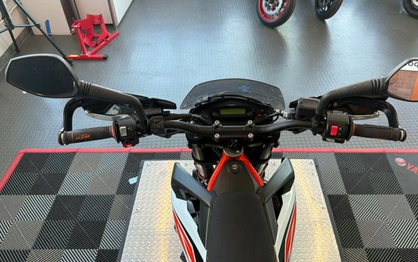 2019 KTM SMC 690 R