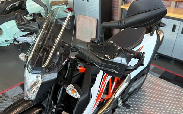 2019 KTM SMC 690 R
