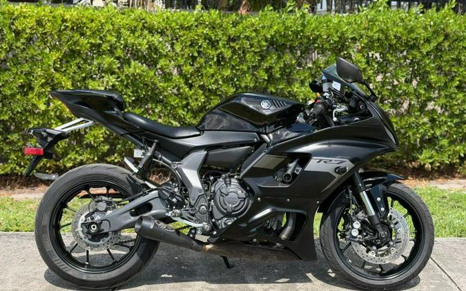 2025 Yamaha YZF-R7