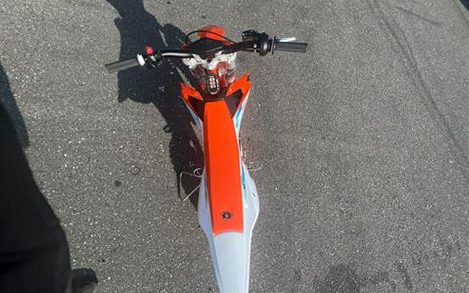 2024 KTM SX-E 5