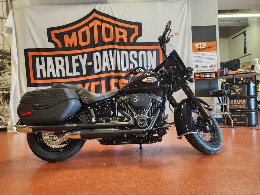 2023 Harley-Davidson® FLHCS - Heritage Classic