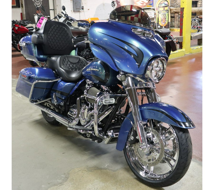 2014 Harley-Davidson Street Glide®