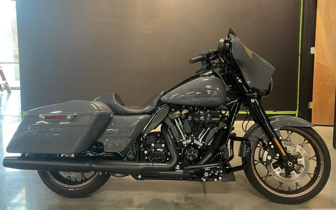 2022 Harley-Davidson® Street Glide® ST Gunship Gray