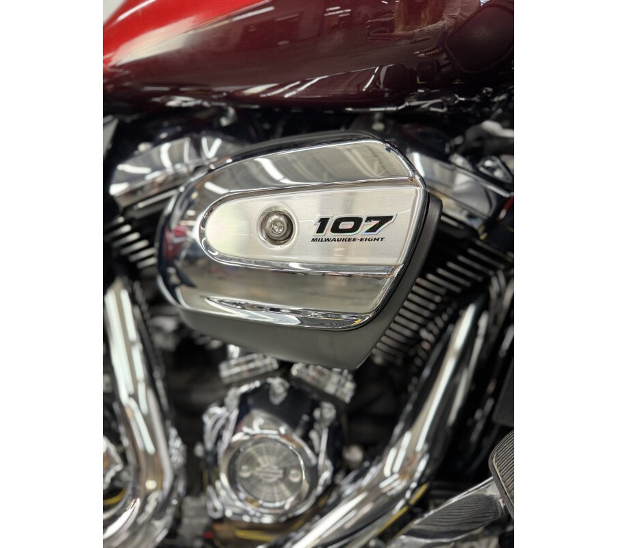 2018 Harley-Davidson Ultra Limited WKDRED/TWTDCHRY W/PINSTRIPE