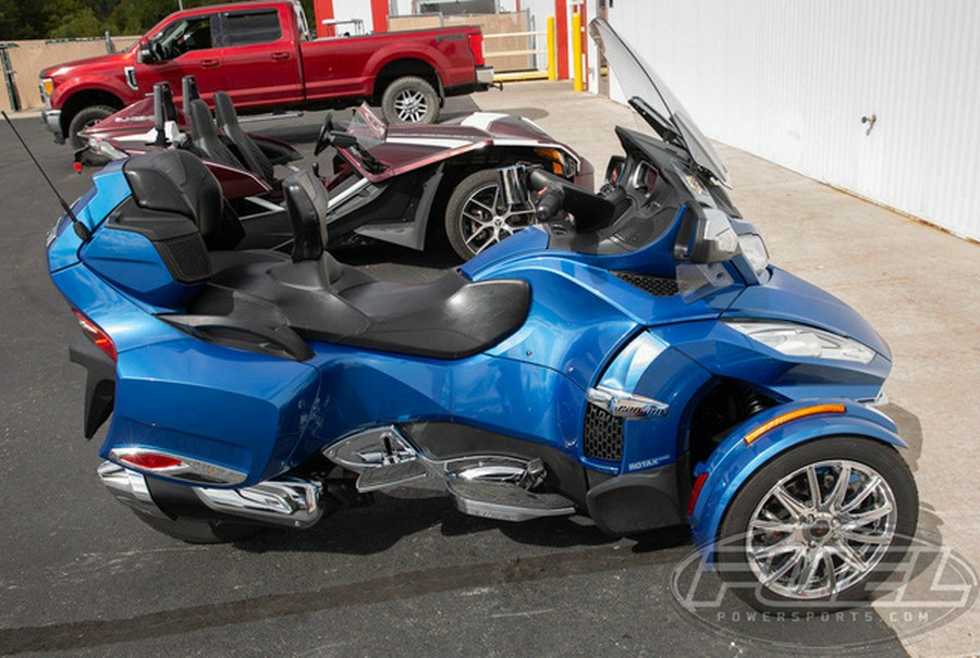 2018 Can-Am Spyder RT 6-Speed Semi-Automatic With Reverse (SE