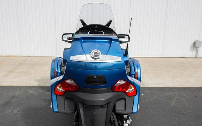 2018 Can-Am Spyder RT 6-Speed Semi-Automatic With Reverse (SE