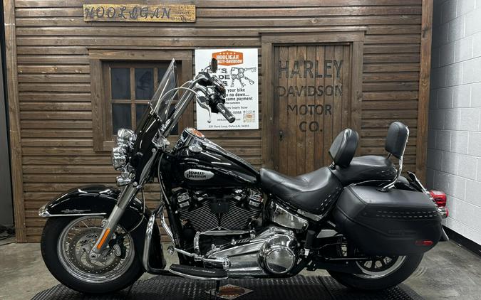 2021 Harley-Davidson Heritage Classic 107 BLACK W/PINSTRIPE