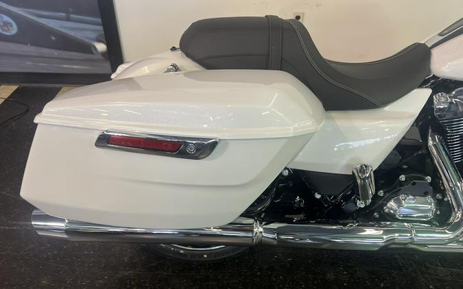 2024 Harley-Davidson Road Glide® White Onyx Pearl FLTRX