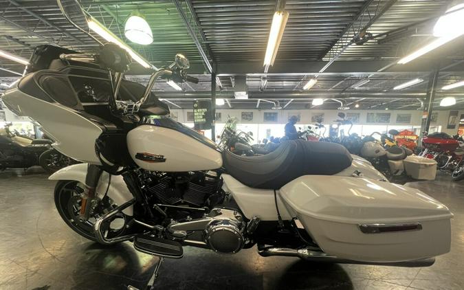 2024 Harley-Davidson Road Glide® White Onyx Pearl FLTRX