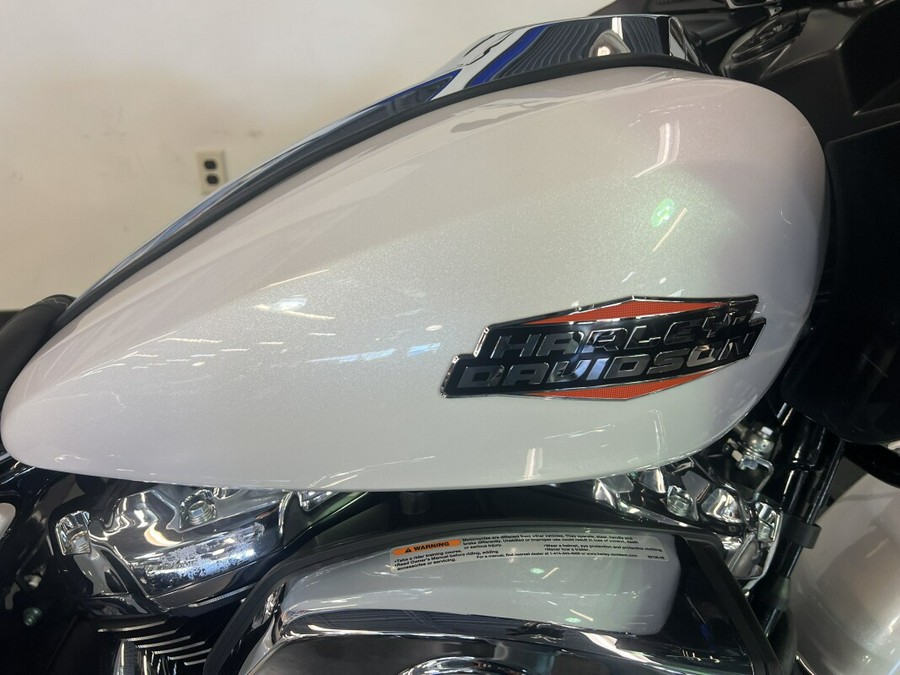 2024 Harley-Davidson Road Glide® White Onyx Pearl FLTRX