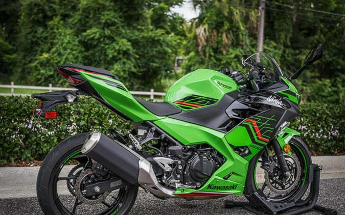 2023 Kawasaki Ninja® 400 KRT Edition