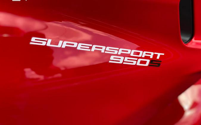 2024 Ducati Supersport 950 S Red