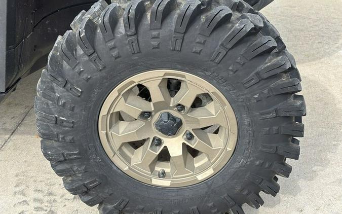 2023 Can-Am Defender X mr HD10