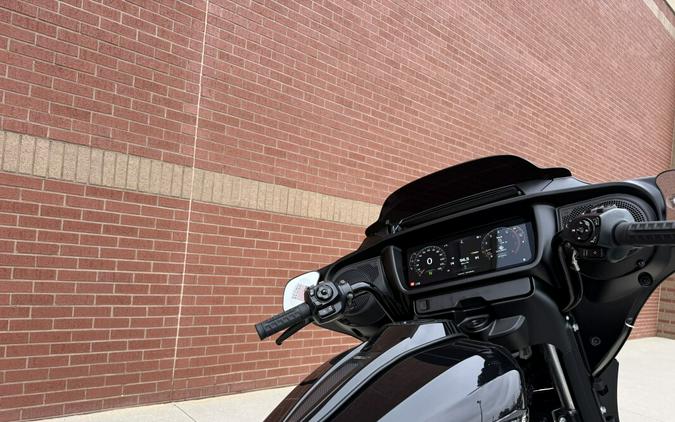 2026 Harley-Davidson® Street Glide® Vivid Black Black Trim