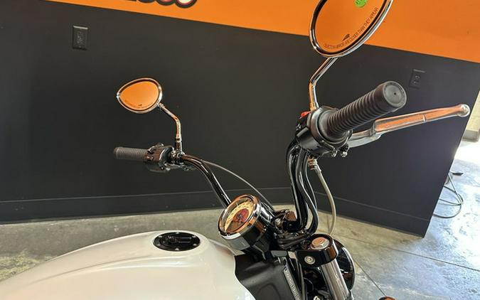 2017 Indian Scout Sixty Pearl White
