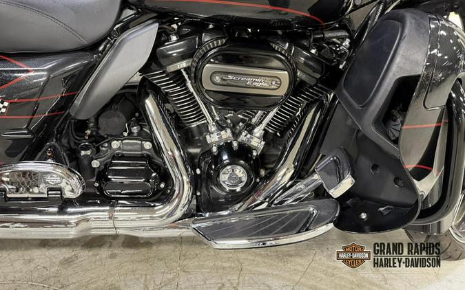 2017 Harley-Davidson® FLHXSE - CVO™ Street Glide®