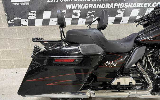 2017 Harley-Davidson® FLHXSE - CVO™ Street Glide®