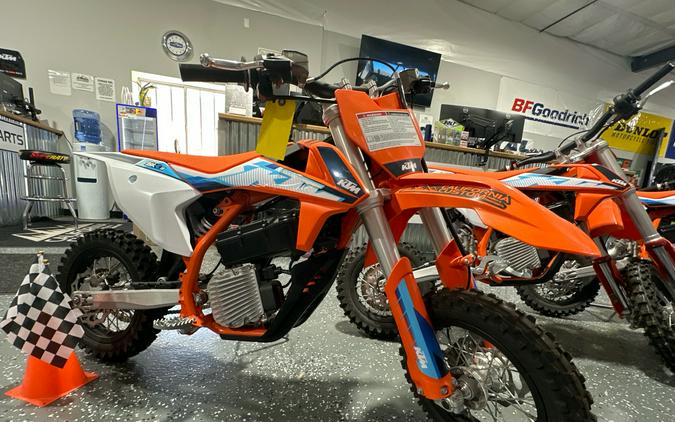 2024 KTM SX-E 3