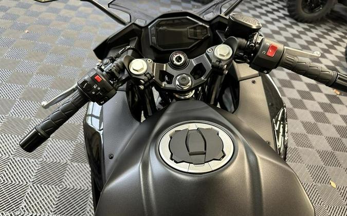 2026 Kawasaki Ninja® 500 Metallic Flat Spark Black